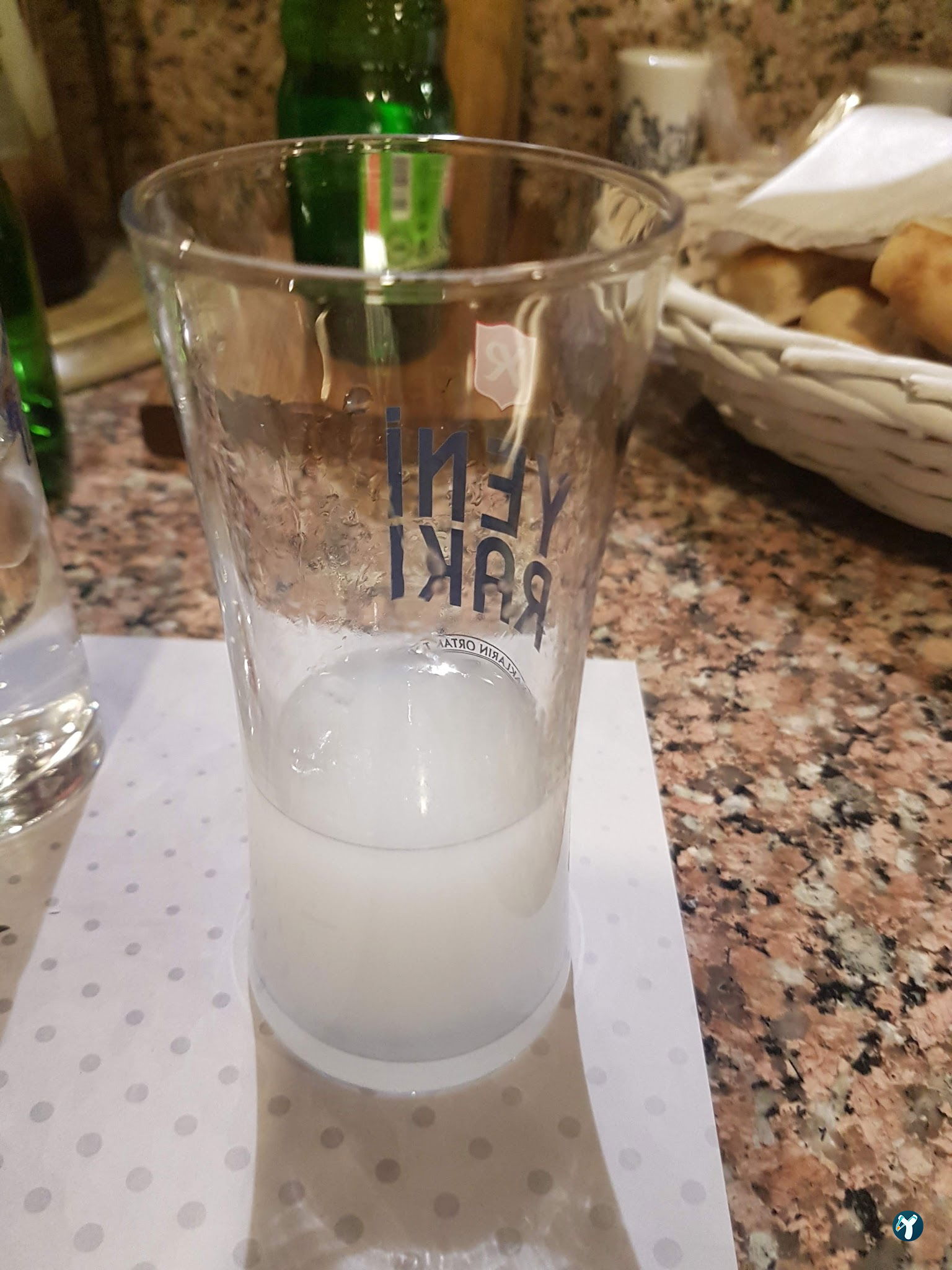 Ni̇lüfer Beyaz Ocakbaşi Rakkas Sahne