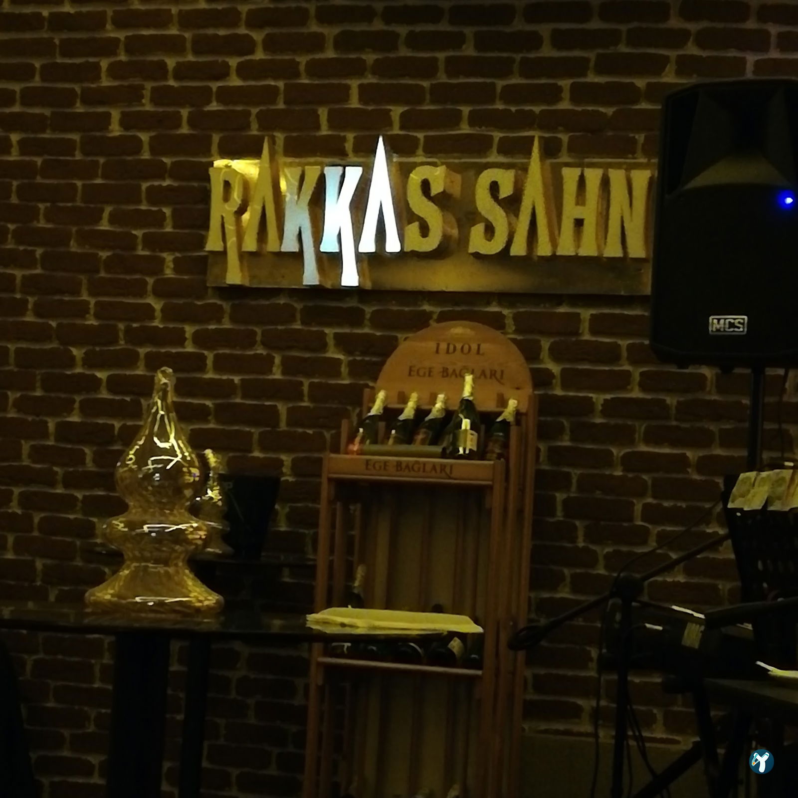 Ni̇lüfer Beyaz Ocakbaşi Rakkas Sahne