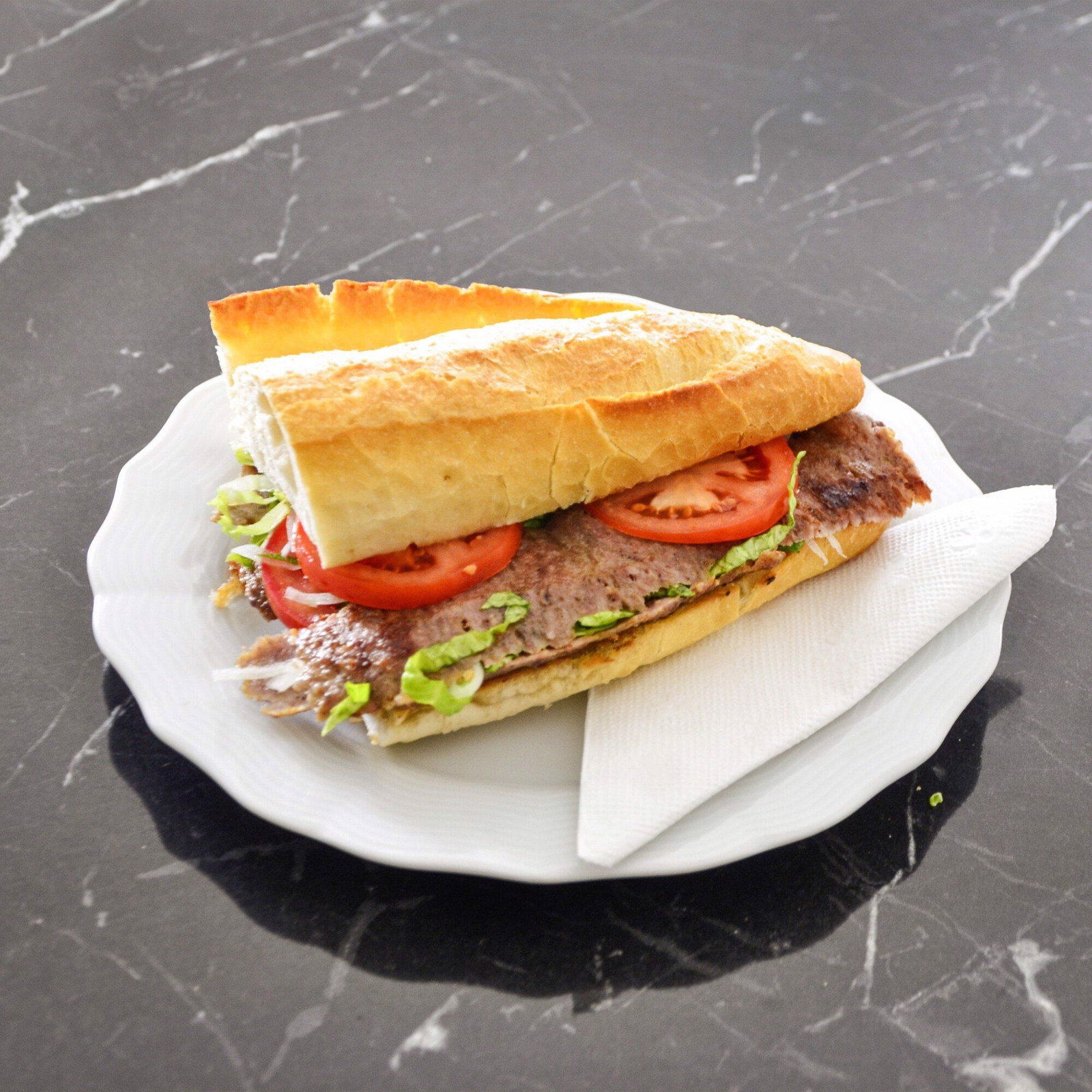 Yarım Ekmek Arası Et Döner