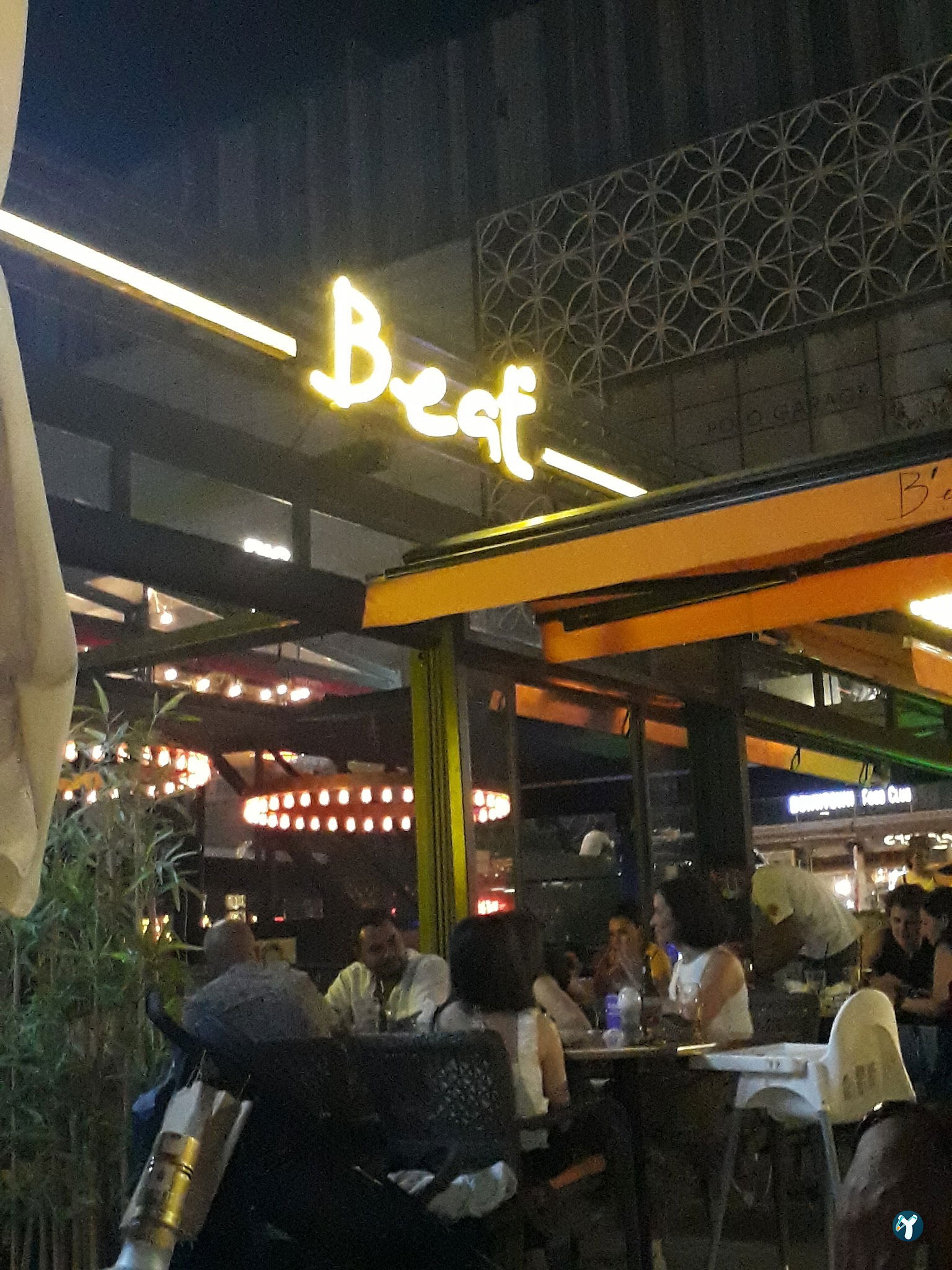 B'Eat Cafe & Brasserie Via Flat