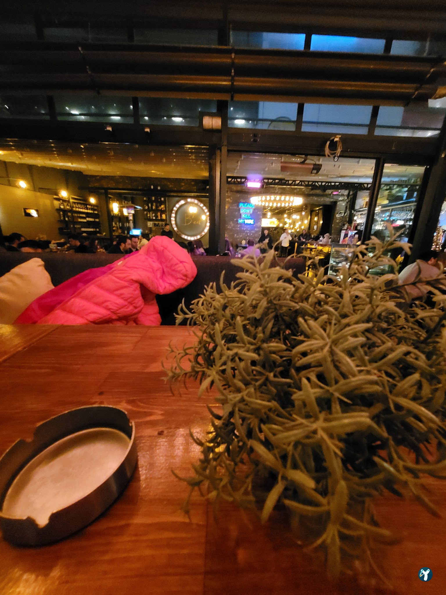 B'Eat Cafe & Brasserie Via Flat