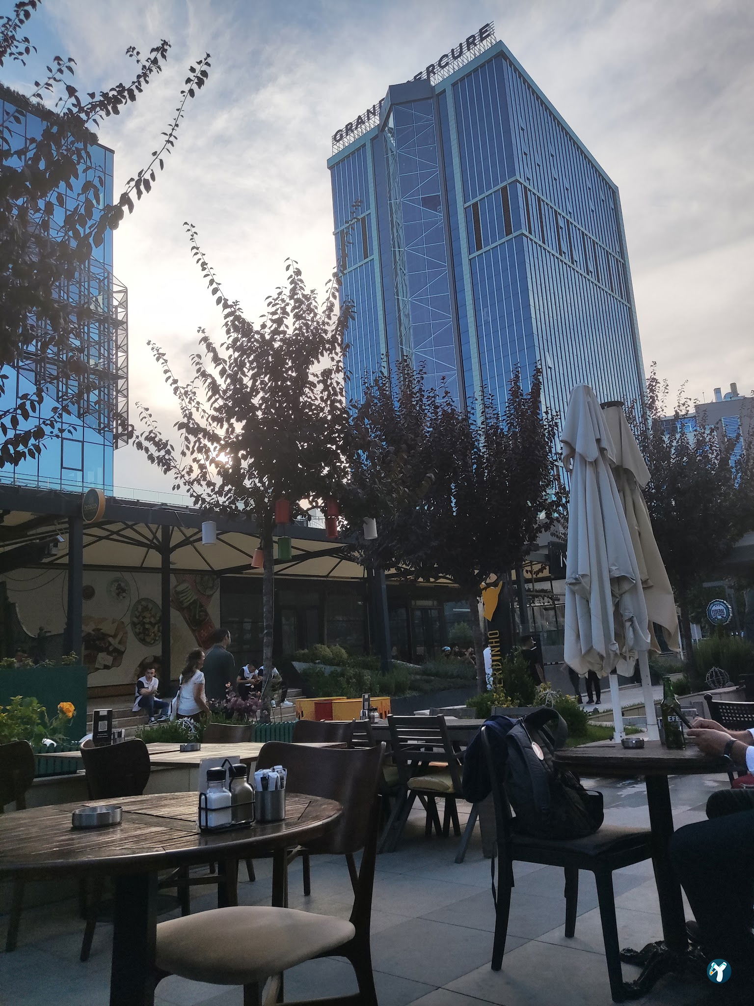 B'Eat Cafe & Brasserie Via Flat