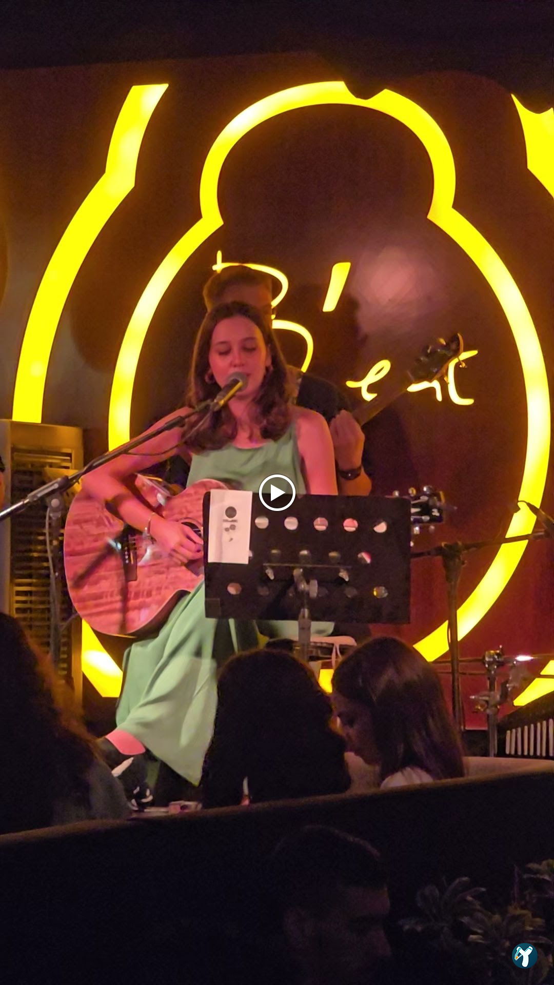 B'Eat Cafe & Brasserie Via Flat