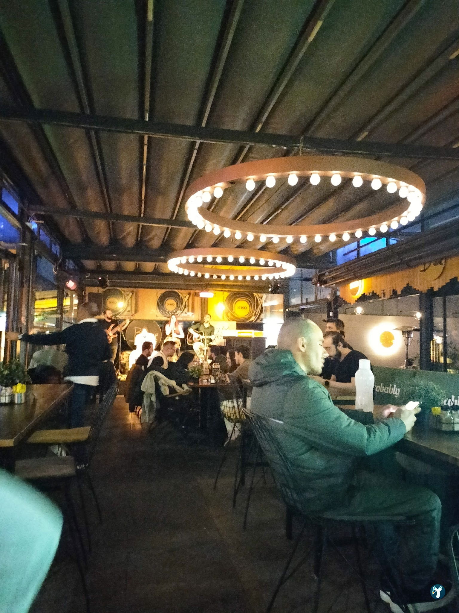 B'Eat Cafe & Brasserie Via Flat