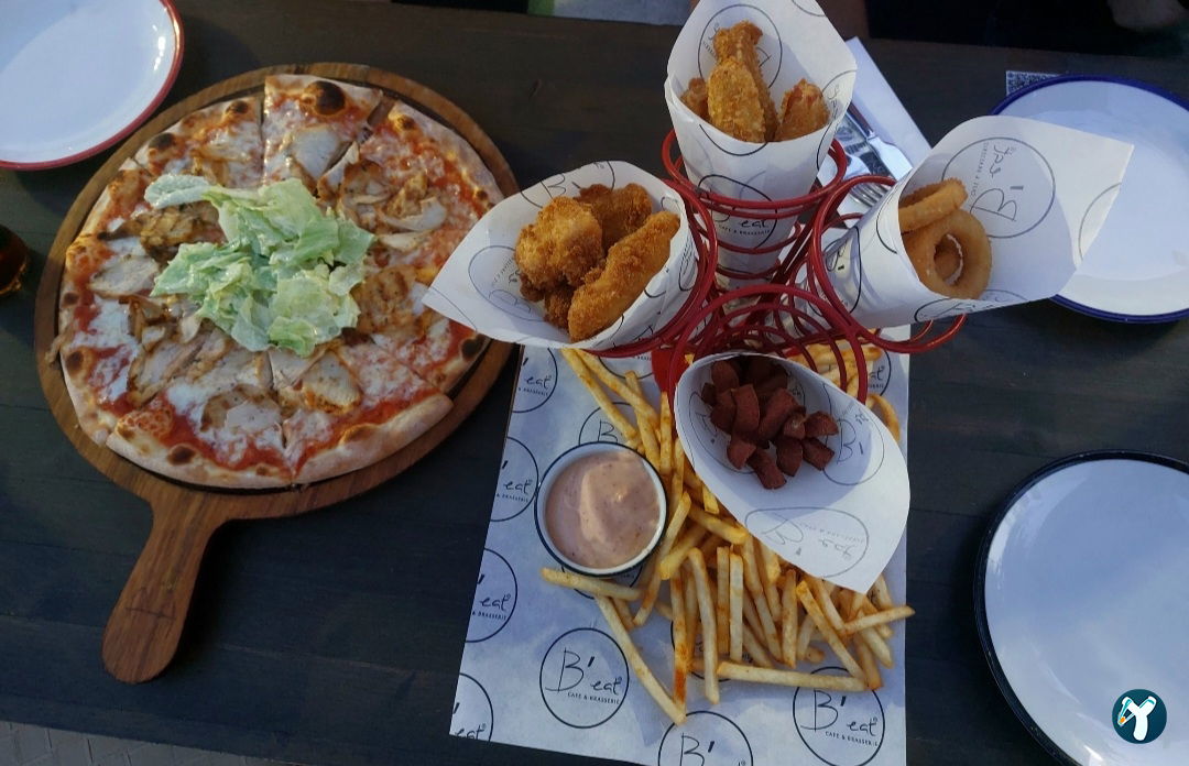 B'Eat Cafe & Brasserie Via Flat