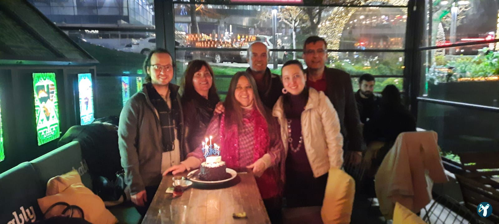 B'Eat Cafe & Brasserie Via Flat