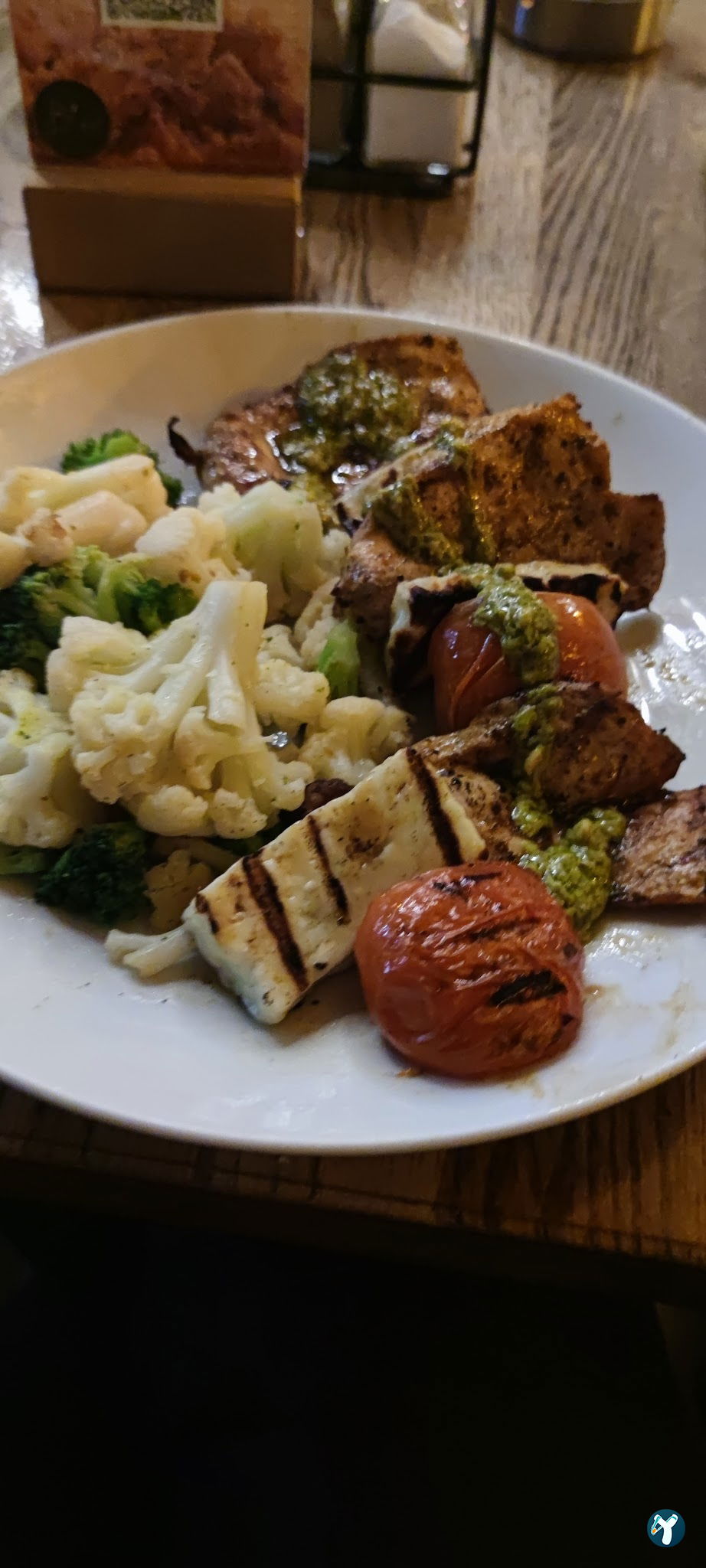B'Eat Cafe & Brasserie Via Flat