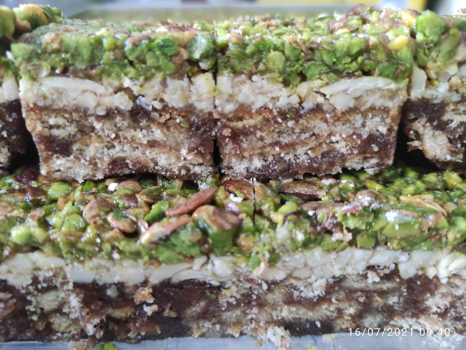 Bosphorus Damascus Desserts