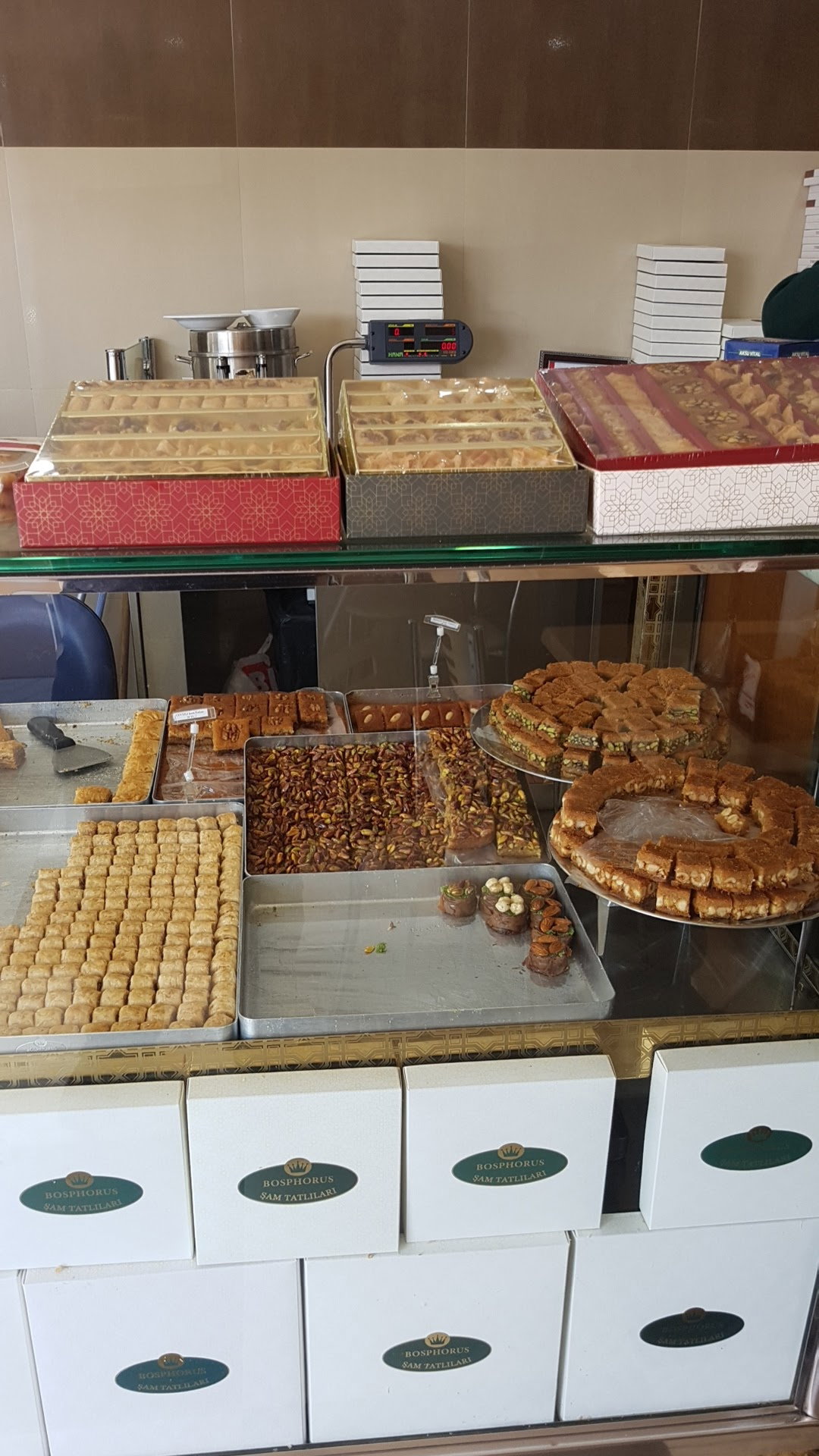 Bosphorus Damascus Desserts