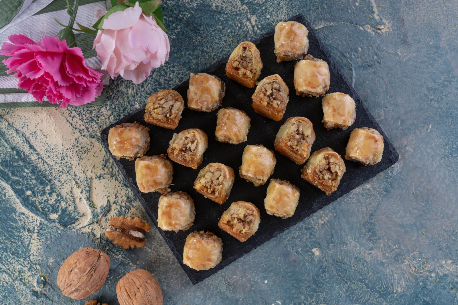 Bosphorus Damascus Desserts