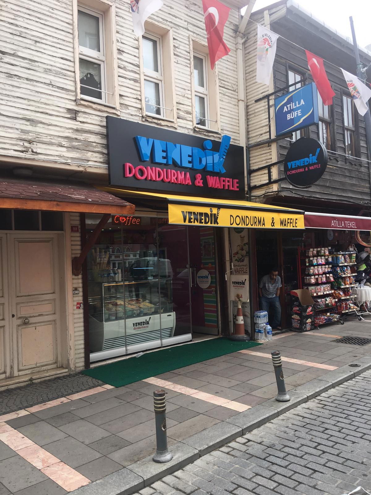 Venedik Dondurma & Waffle