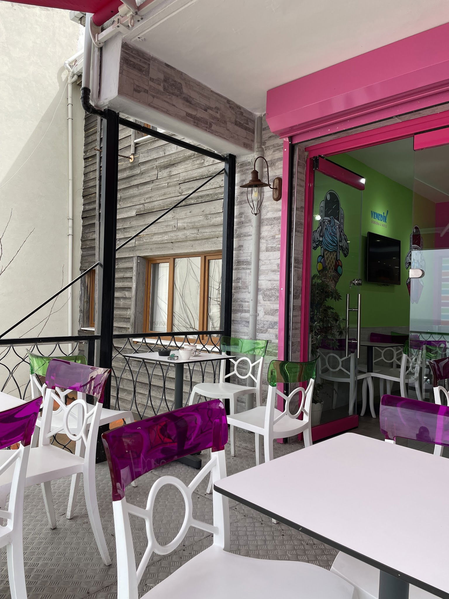 Venedik Dondurma & Waffle