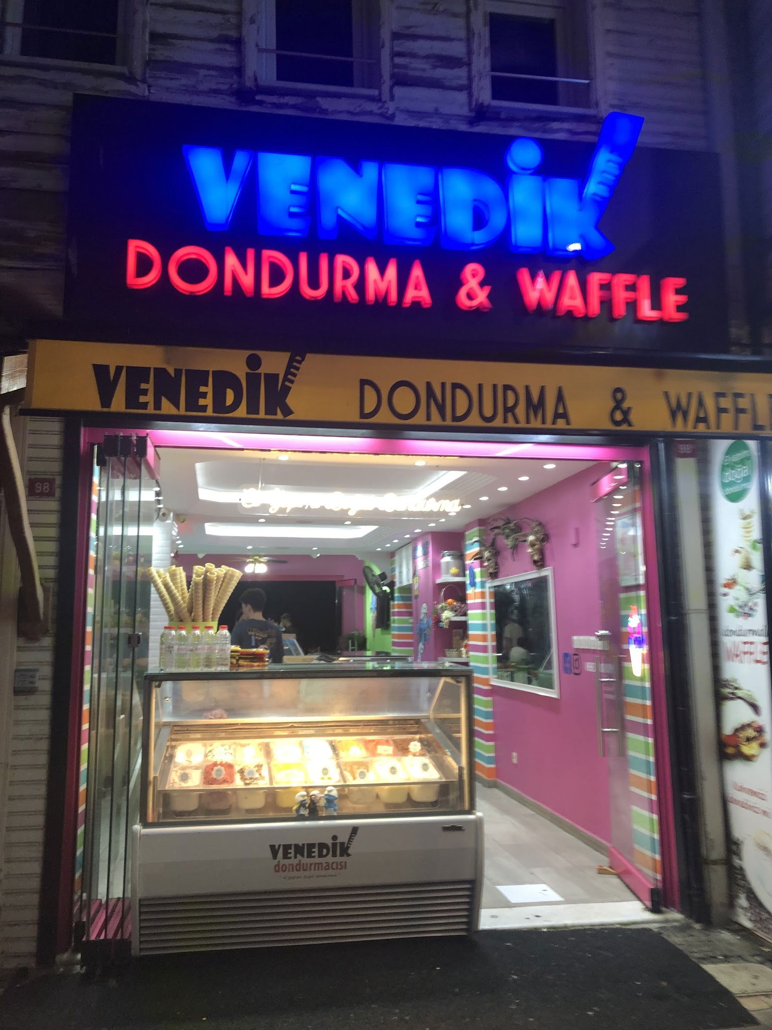 Venedik Dondurma & Waffle