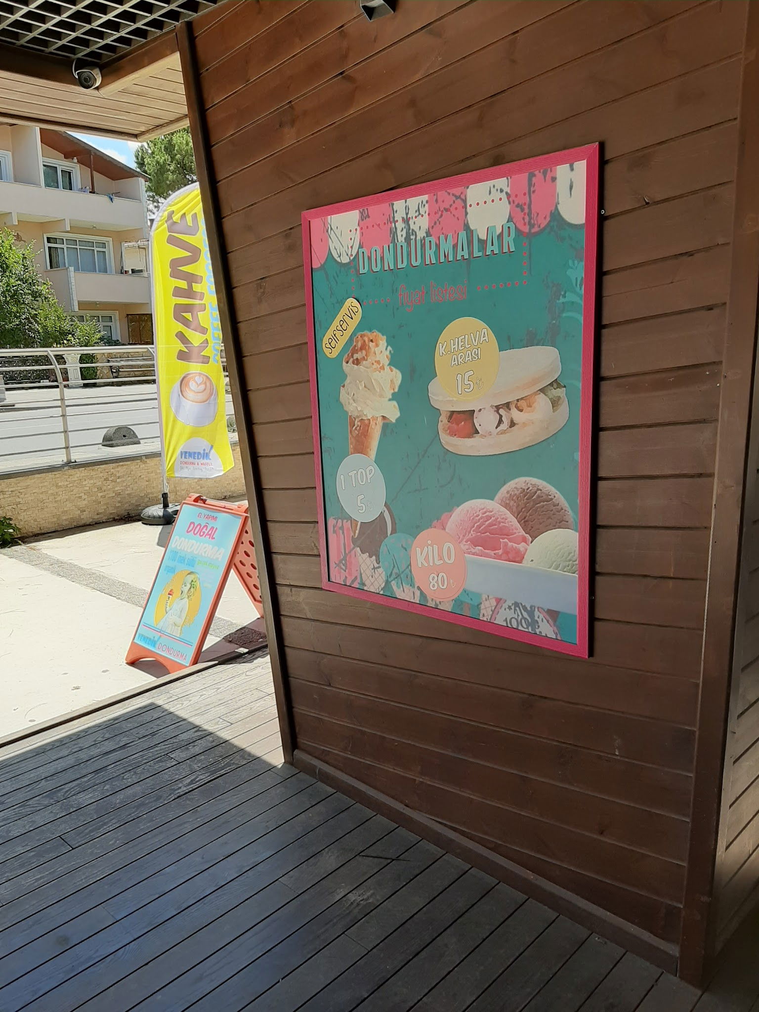 Venedik Dondurma & Waffle