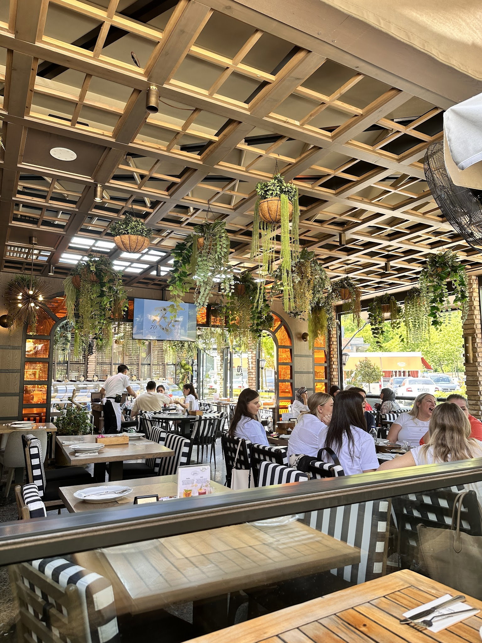 Emirgan Sütiş Bahçeşehir