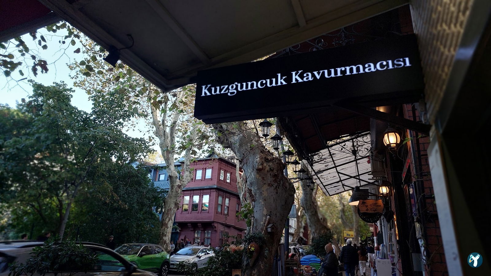 Kuzguncuk Kavurmacısı