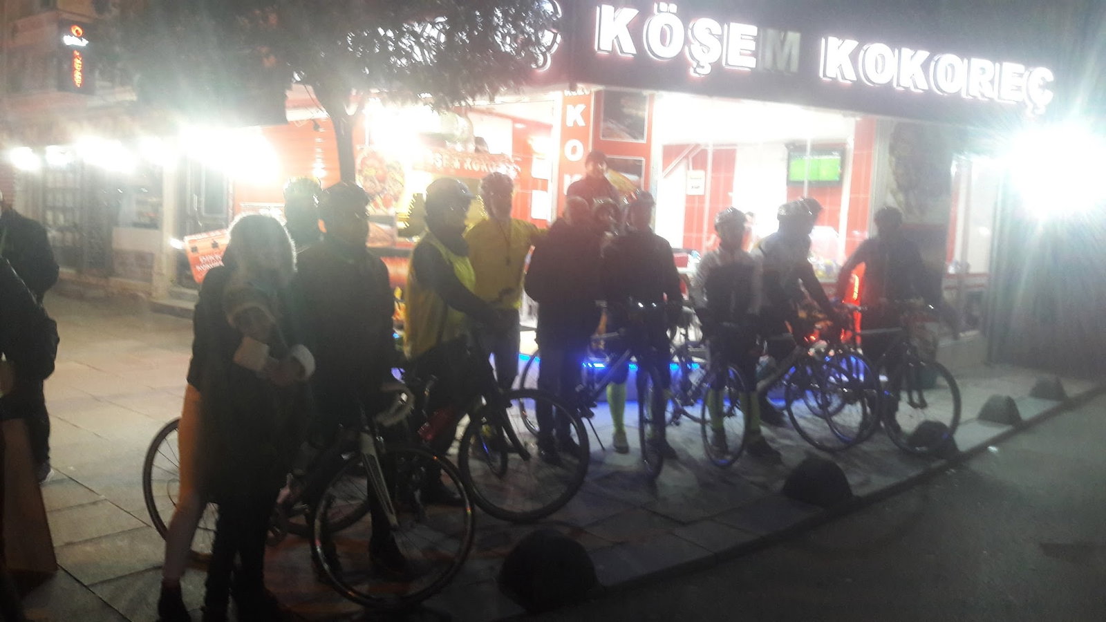 Bağcılar Midye Kokoreç Köşem Kokoreç