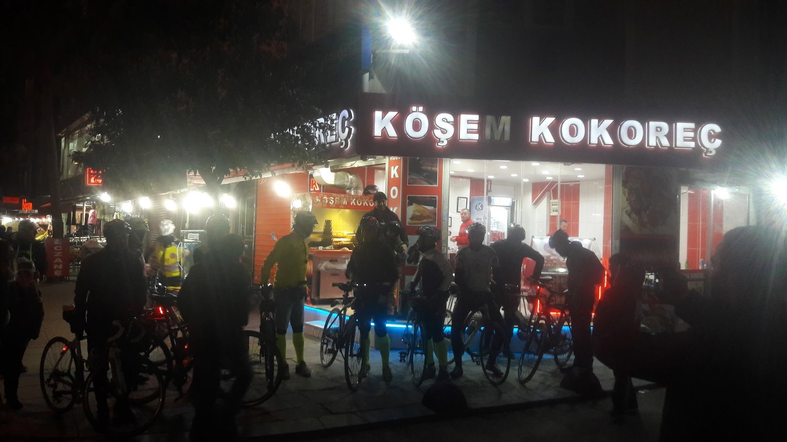 Bağcılar Midye Kokoreç Köşem Kokoreç