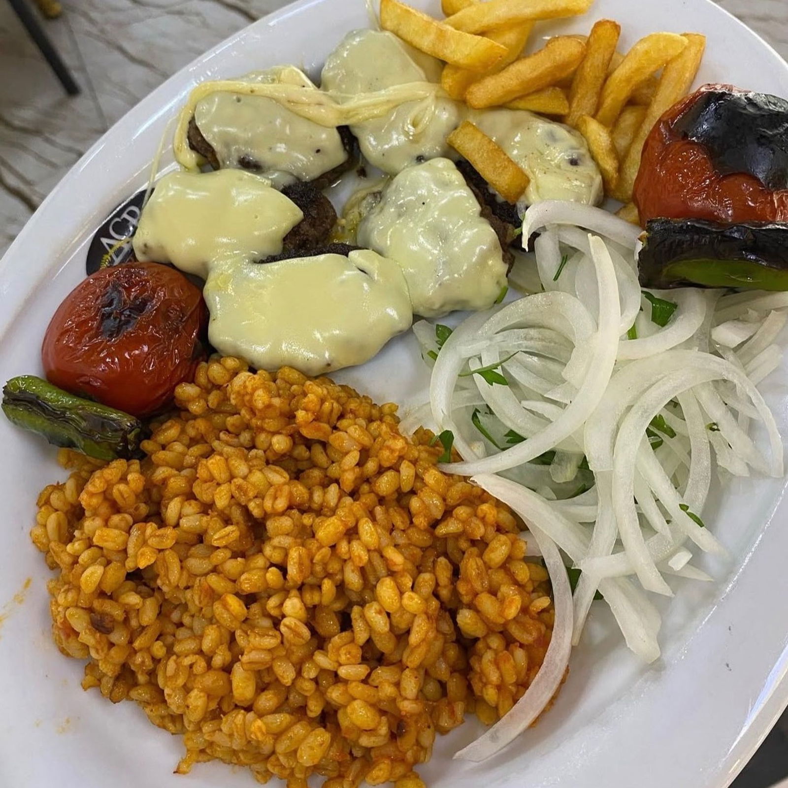 Kaşarlı Izgara Köfte