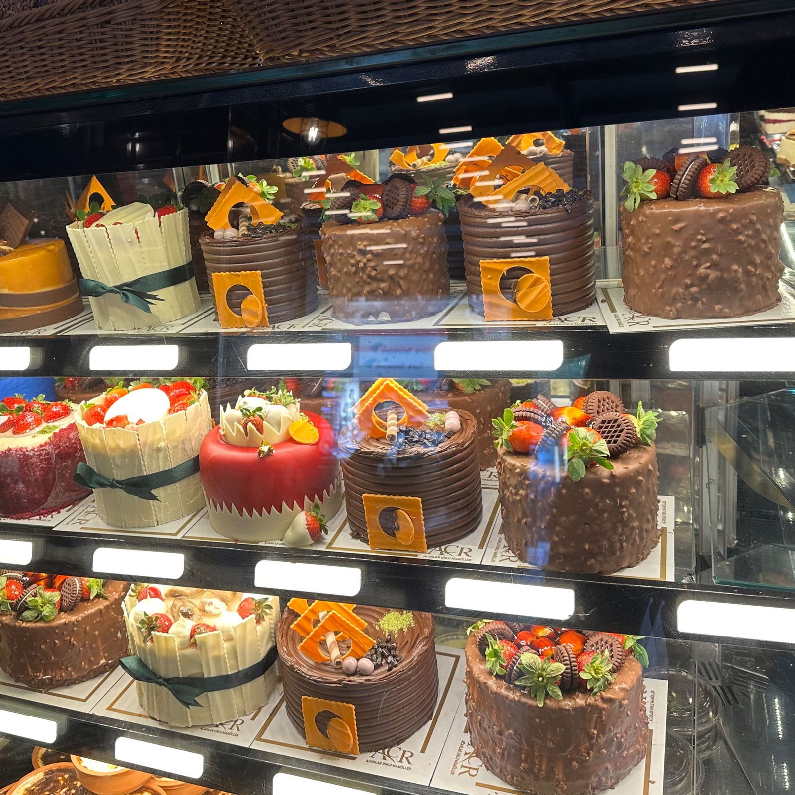 Çikolatalı Yaş Pasta (4 Kişilik)