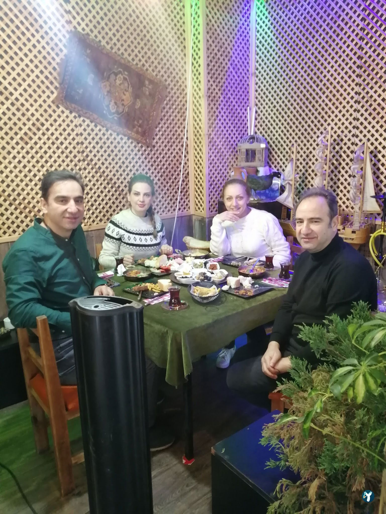 Minder Cafe Patisserie