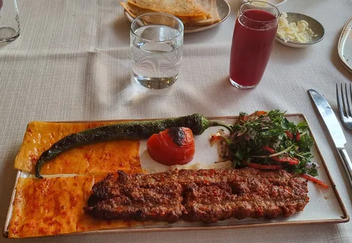 Quzu Ocakbaşı resimleri Quzu Ocakbaşı resimleri