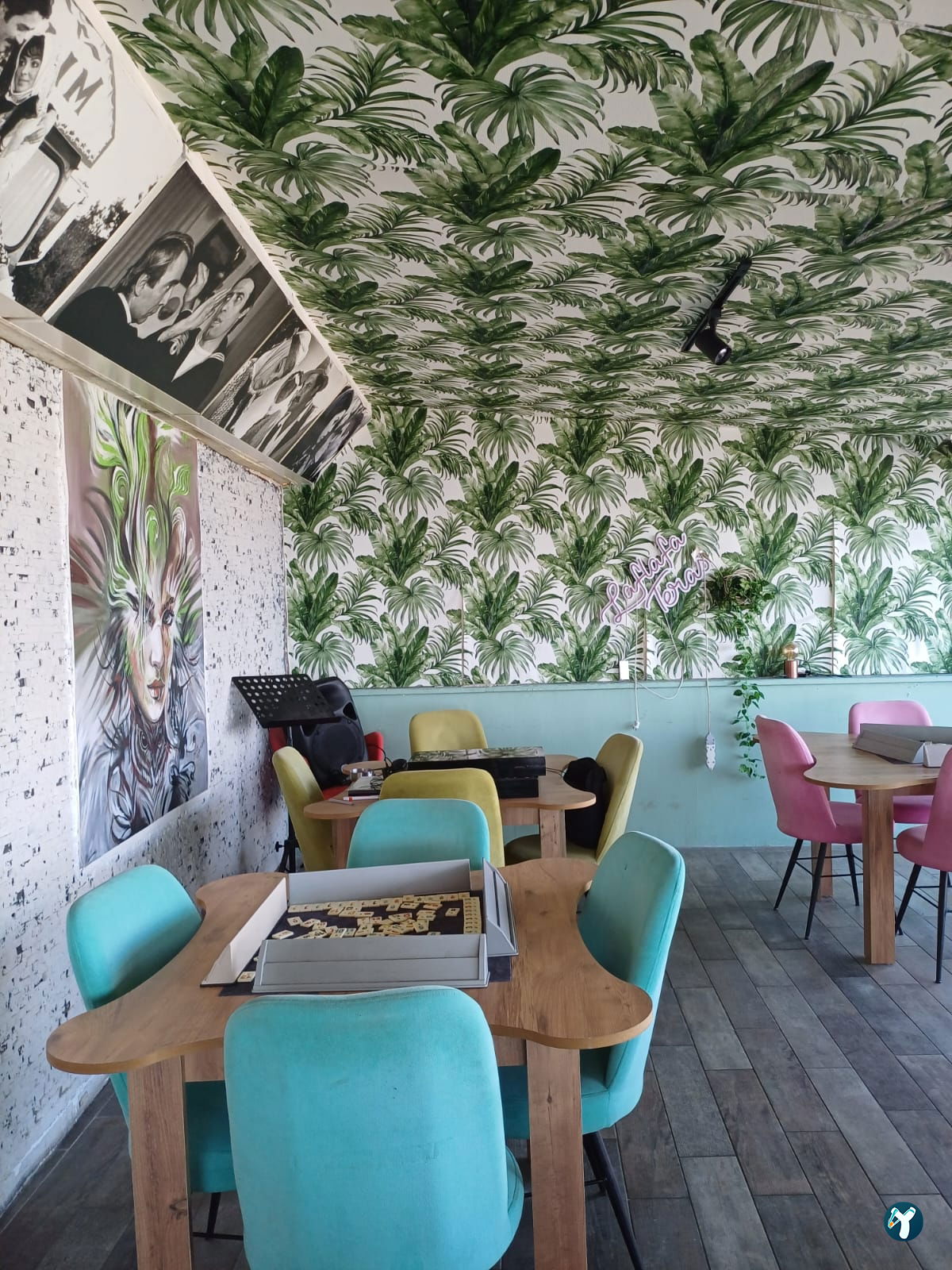Agc Cafe Bistro Nargile Cafe