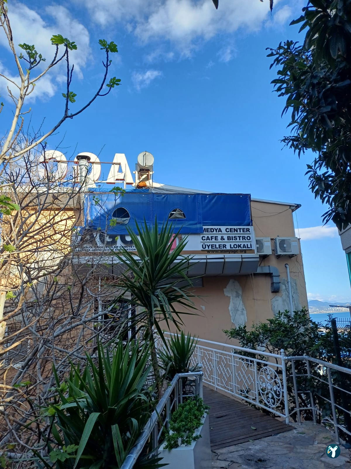 Agc Cafe Bistro Nargile Cafe