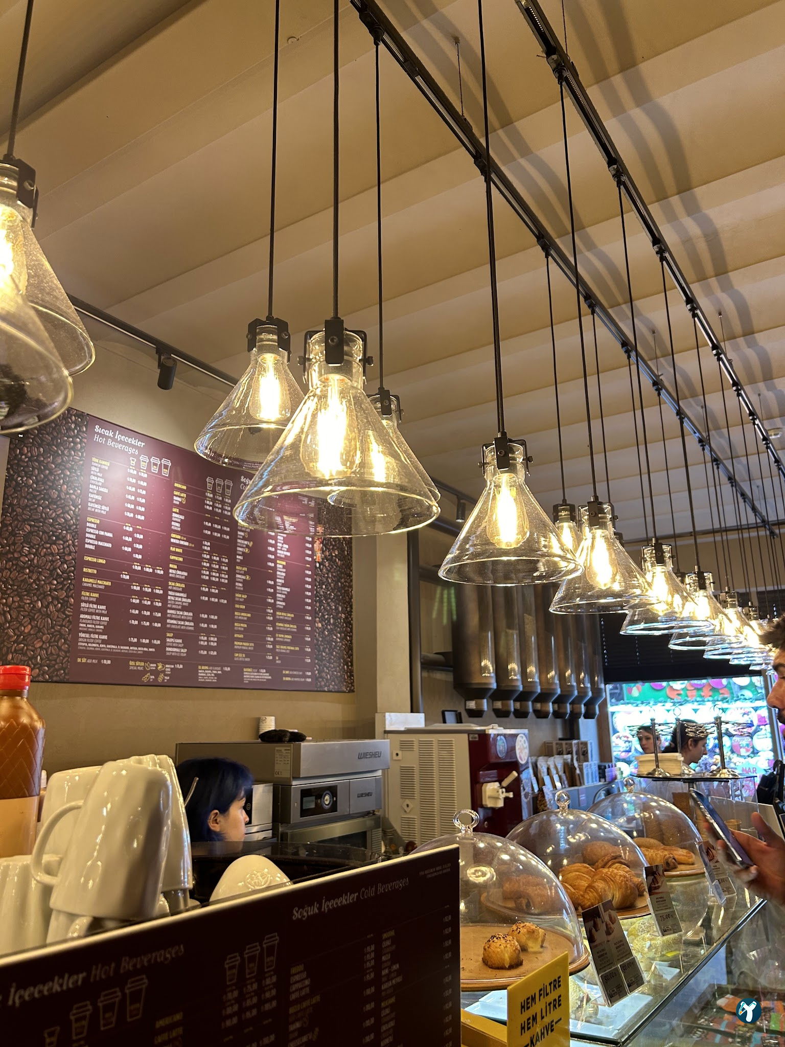 Kahve Dünyası - Kadıköy Çarşı