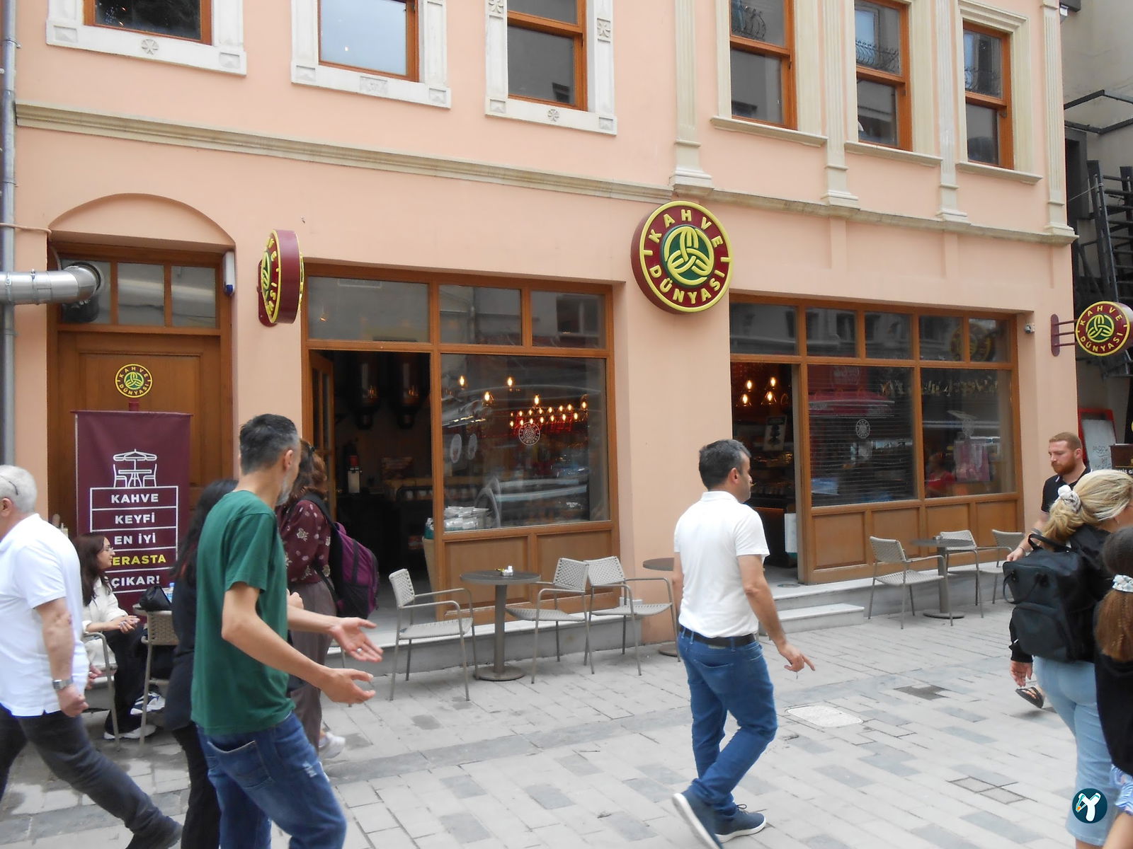 Kahve Dünyası - Kadıköy Çarşı
