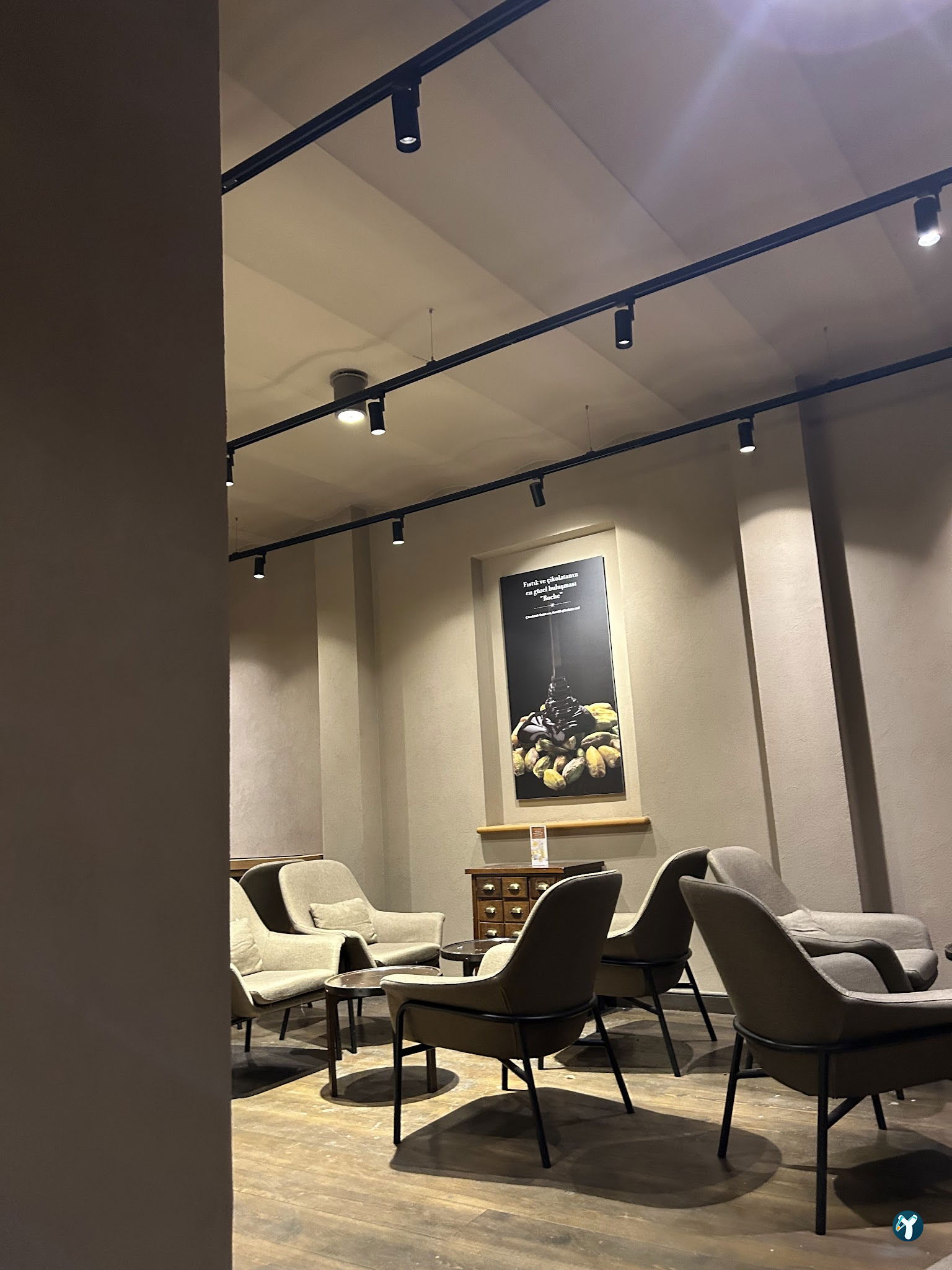 Kahve Dünyası - Kadıköy Çarşı