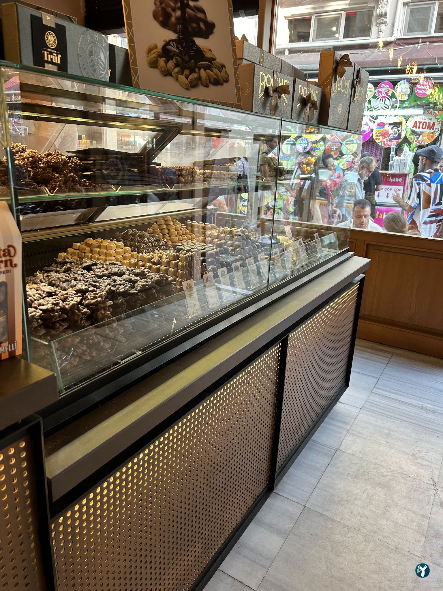 Kahve Dünyası - Kadıköy Çarşı