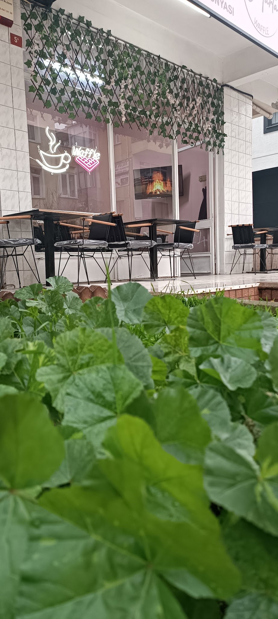 La Tarta Waffle Ve Tatli Dünyasi Maltepe