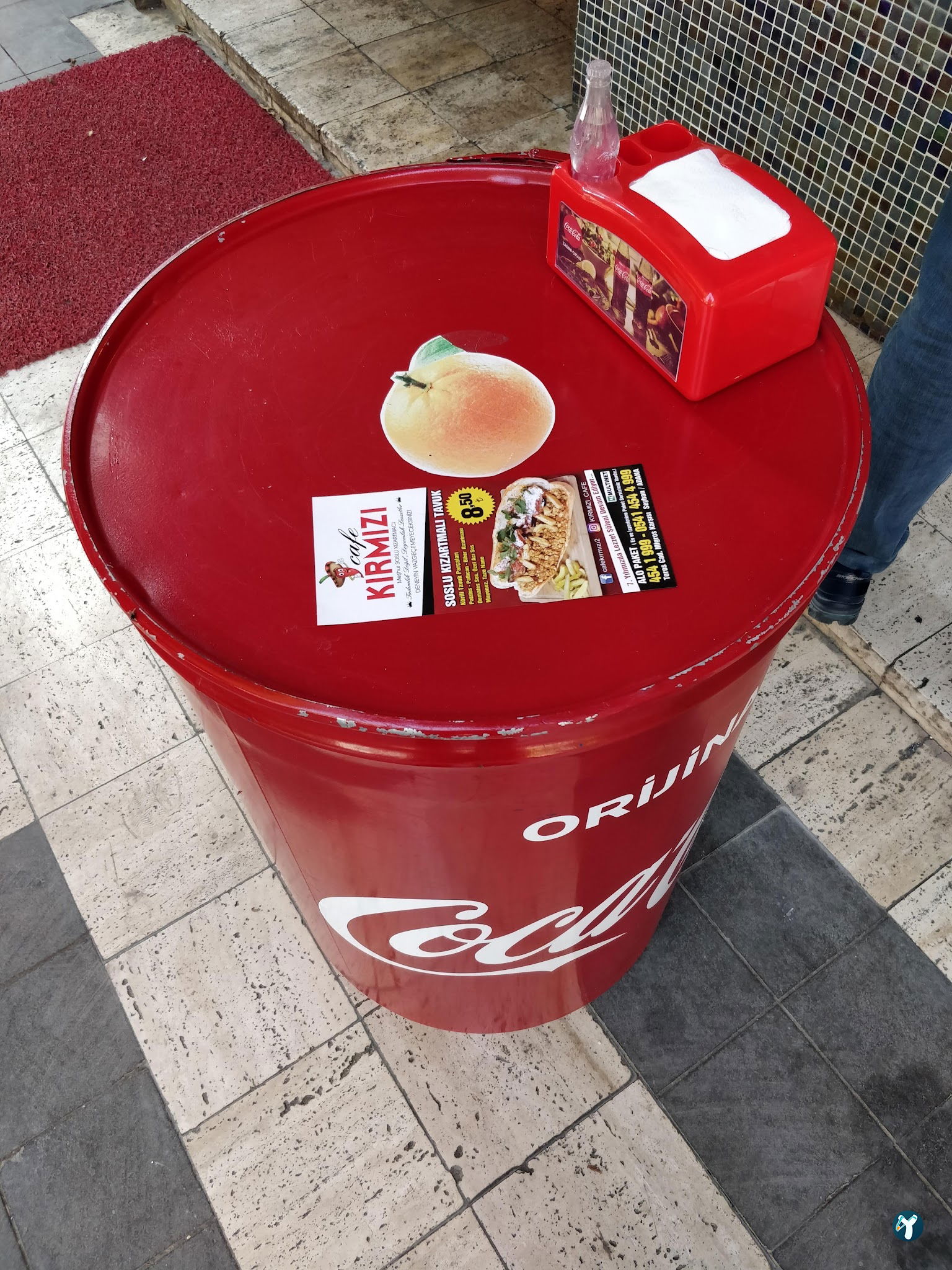 Kırmızı