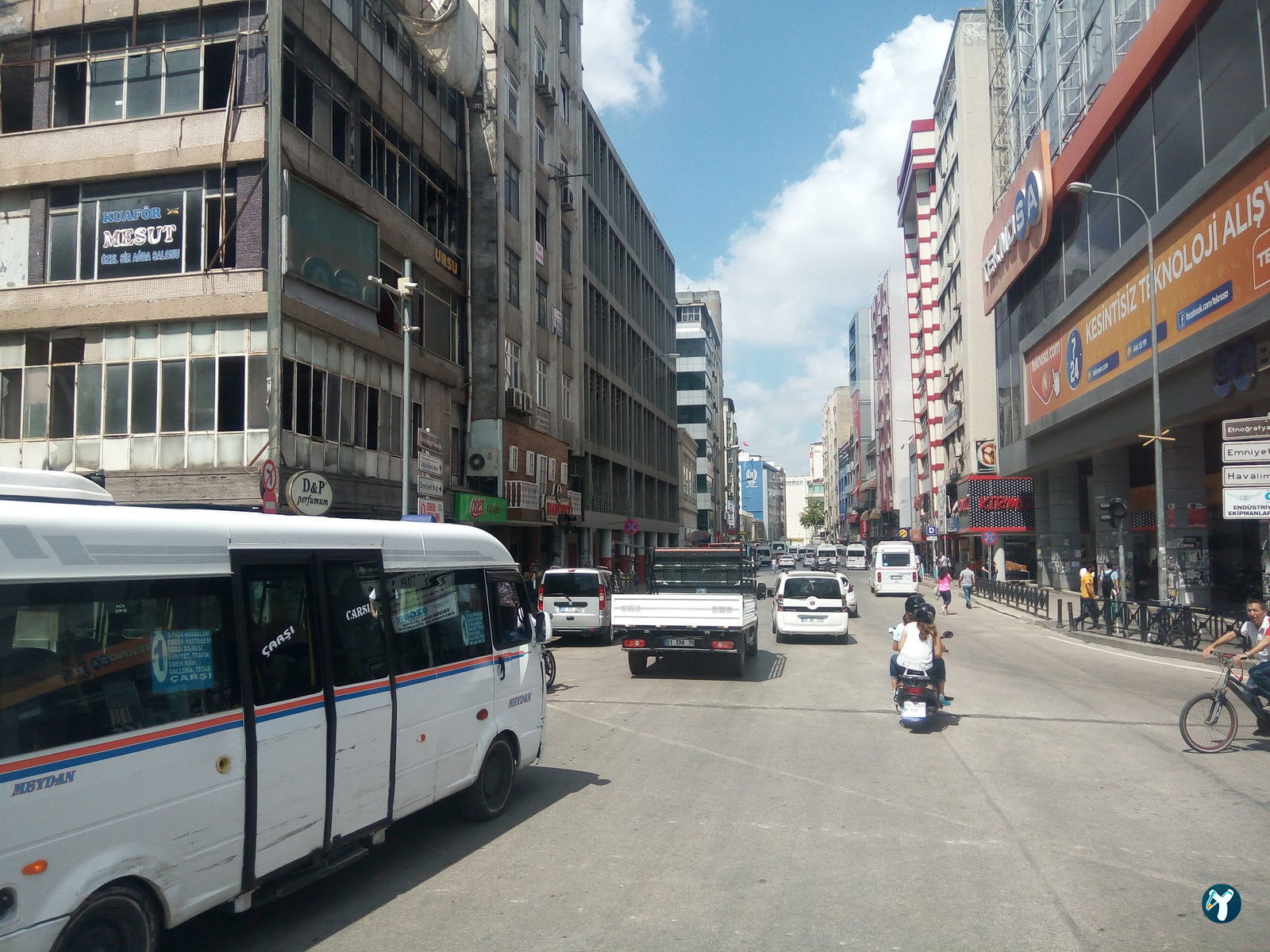 Kırmızı