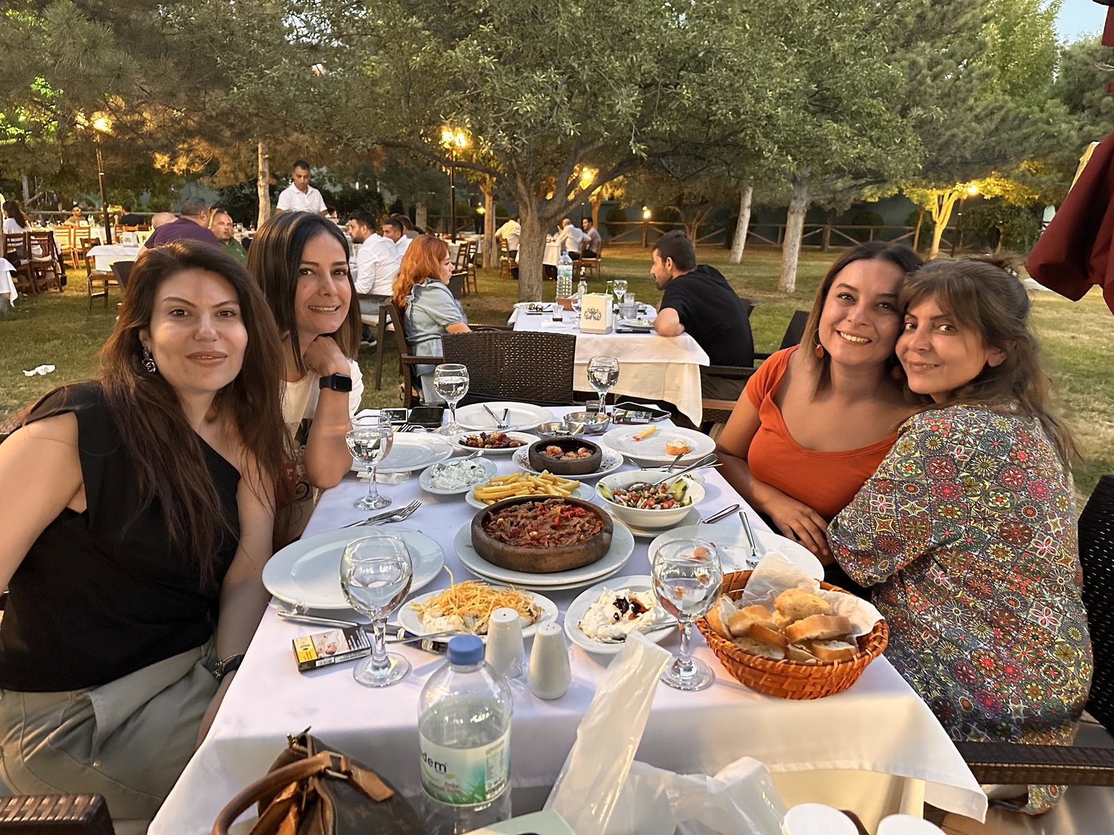Tbmm Eğitim Ve Sosyal Tesisleri(Ala Restoran)
