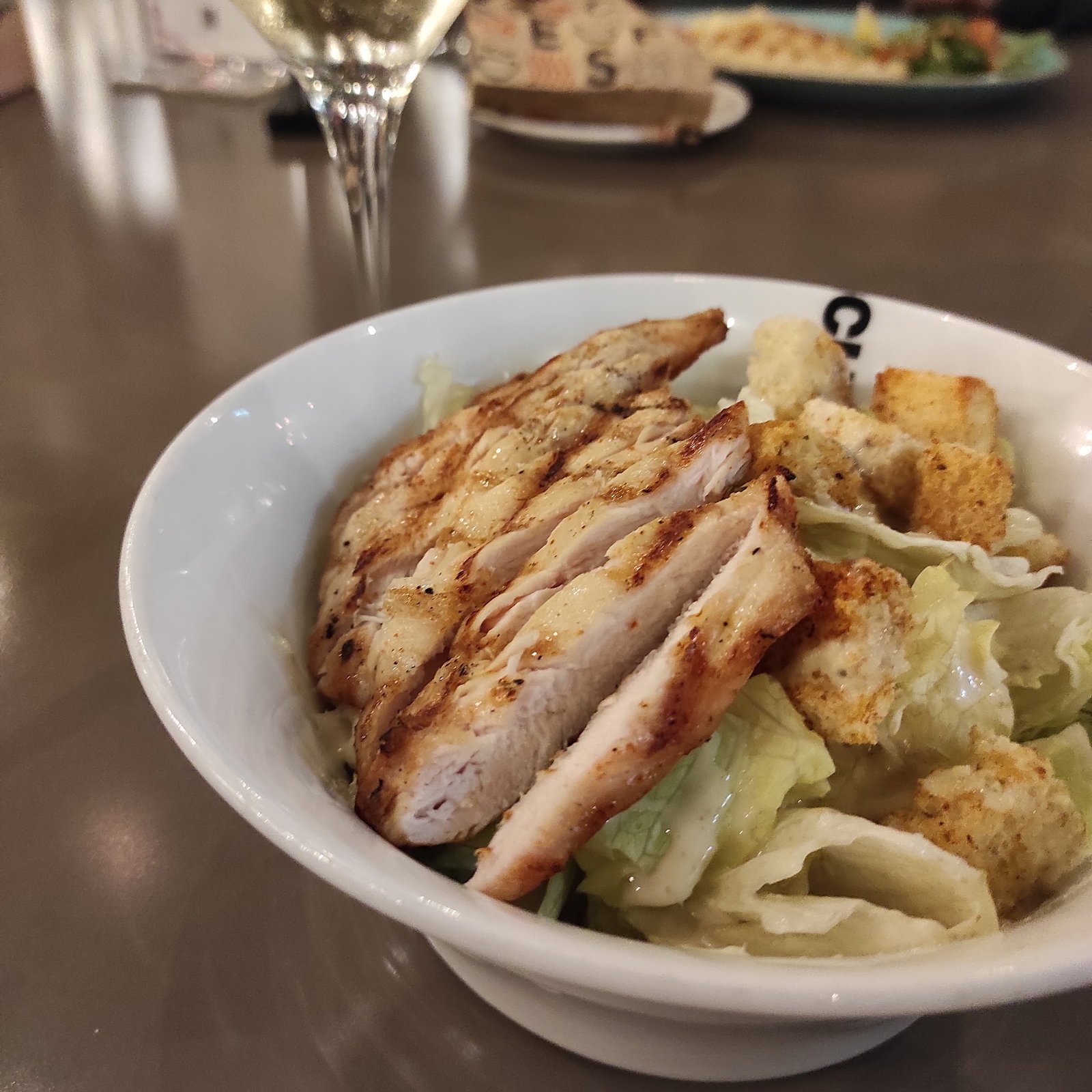 Happily Cafe & Bistro