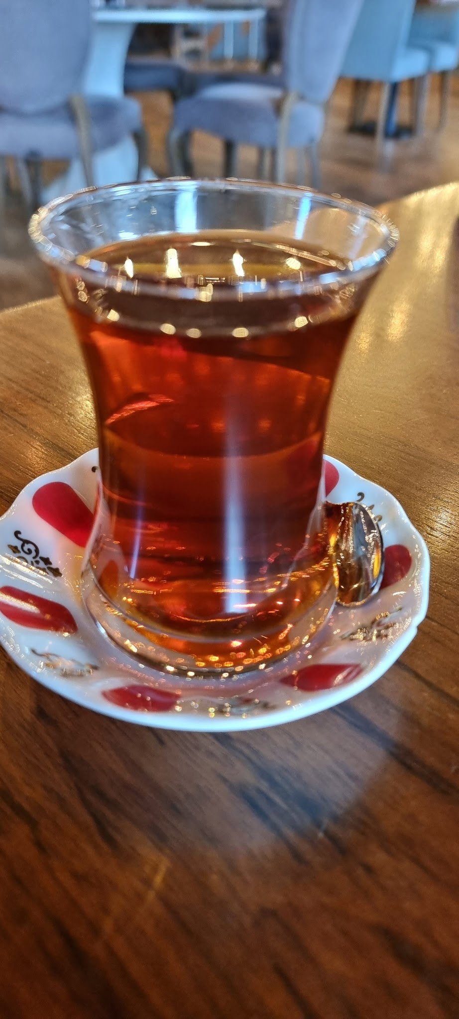 Happily Cafe & Bistro