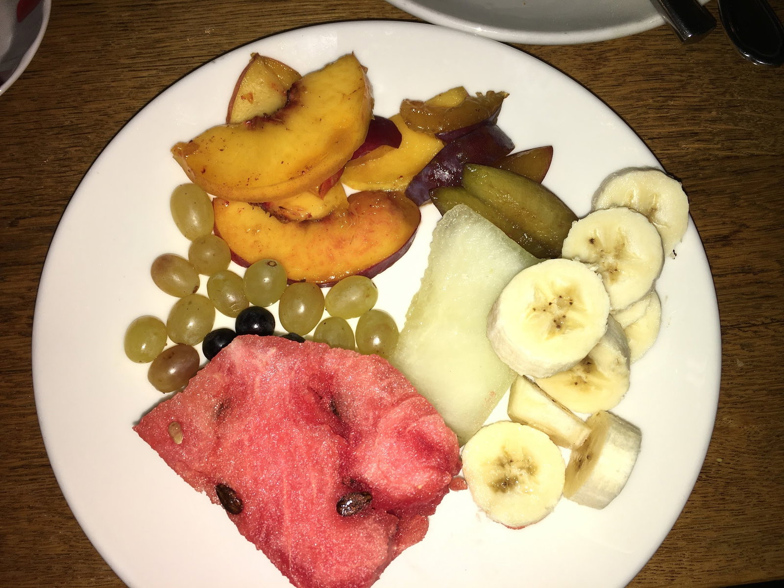 Happily Cafe & Bistro