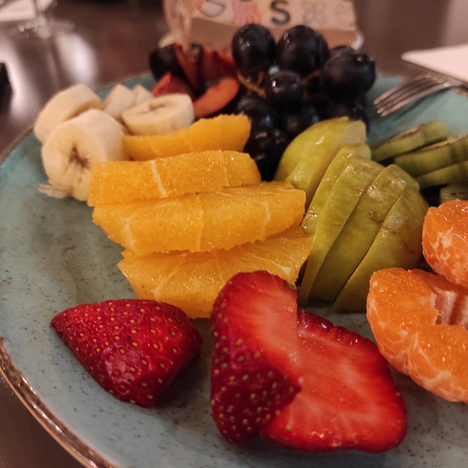 Happily Cafe & Bistro