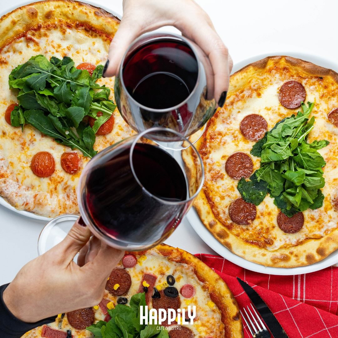 Happily Cafe & Bistro