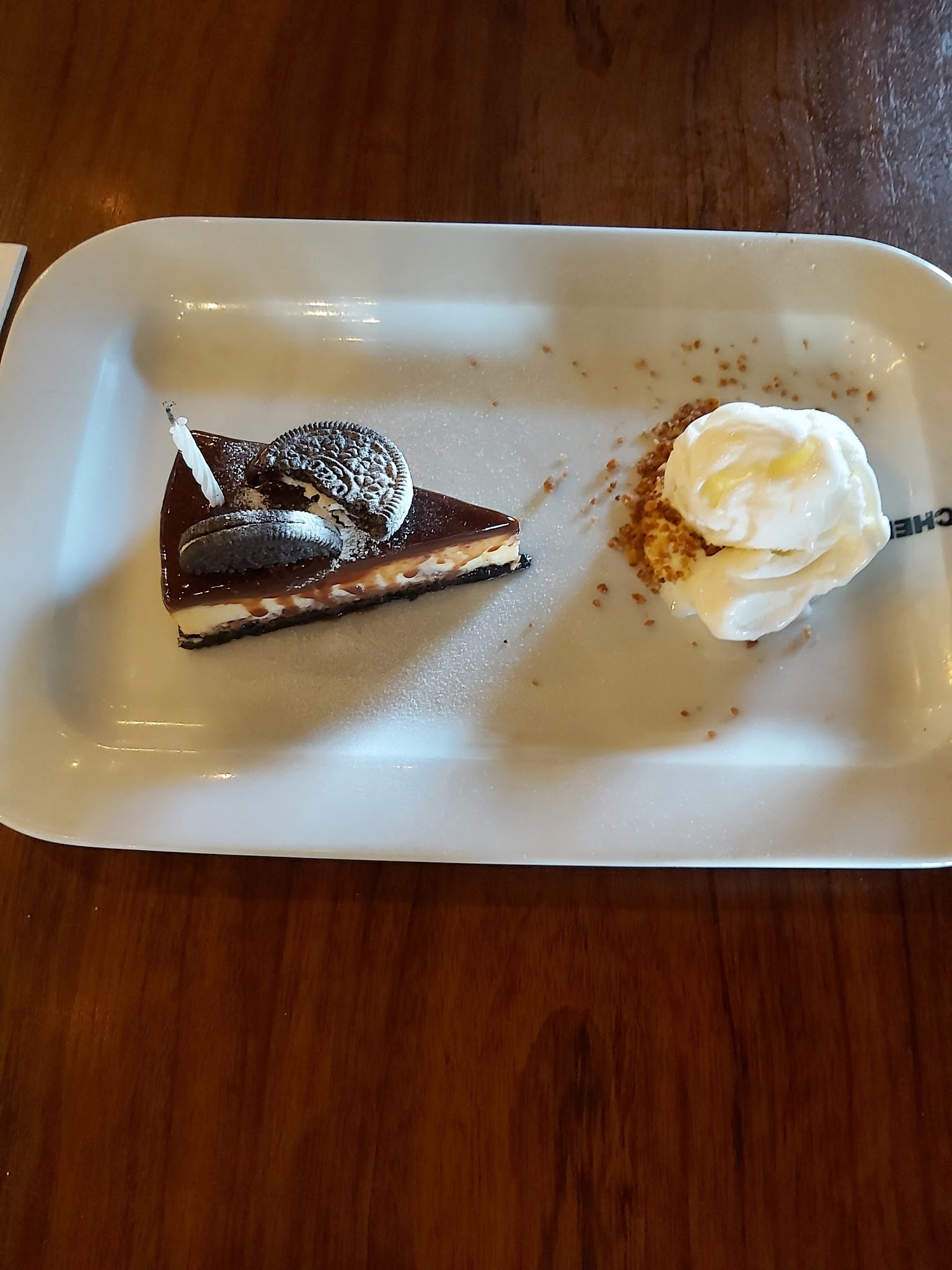 Happily Cafe & Bistro