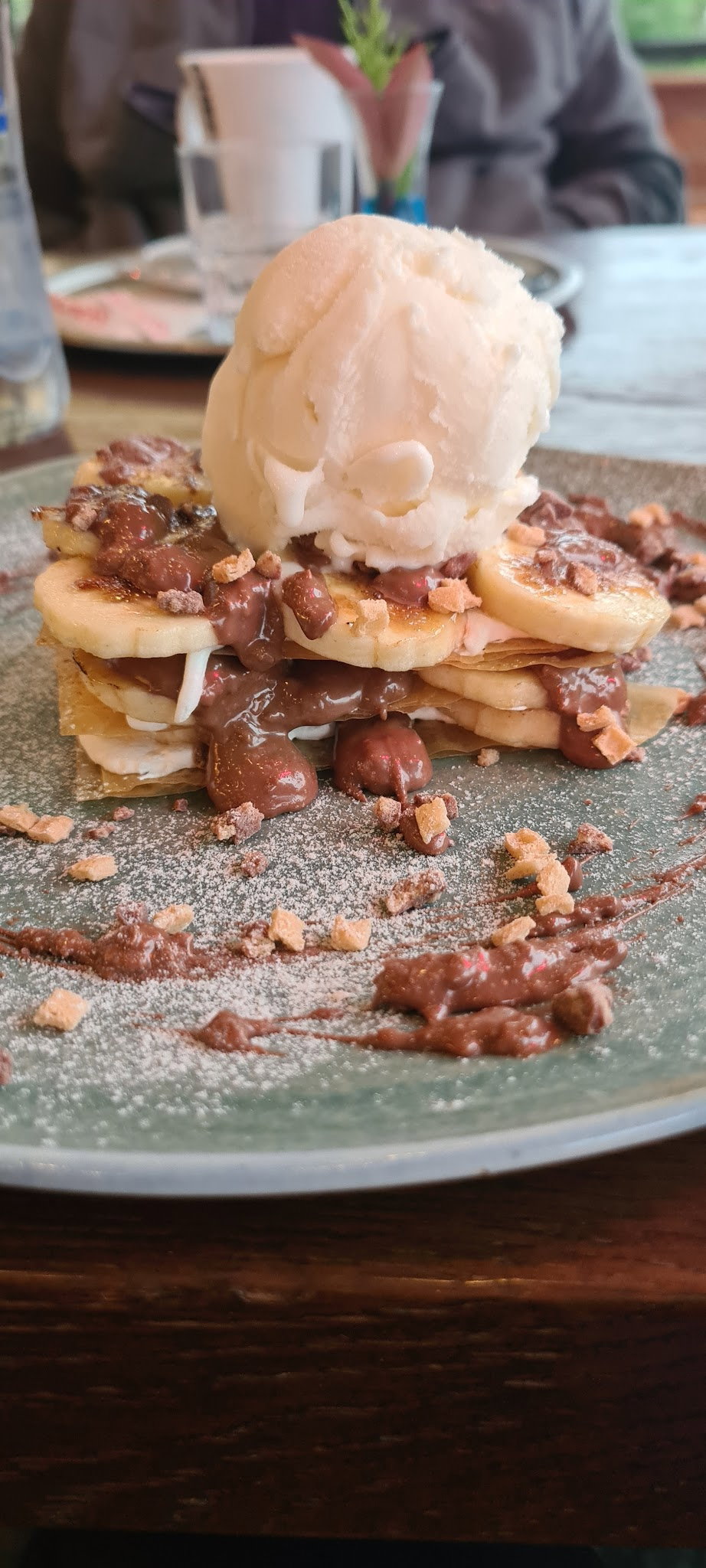 Happily Cafe & Bistro