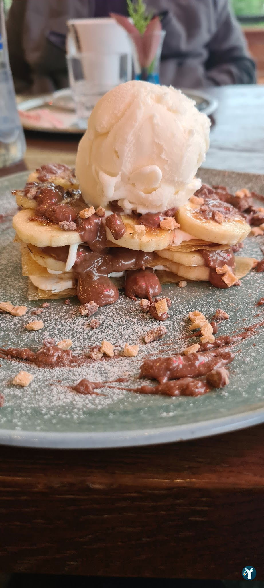 Happily Cafe & Bistro