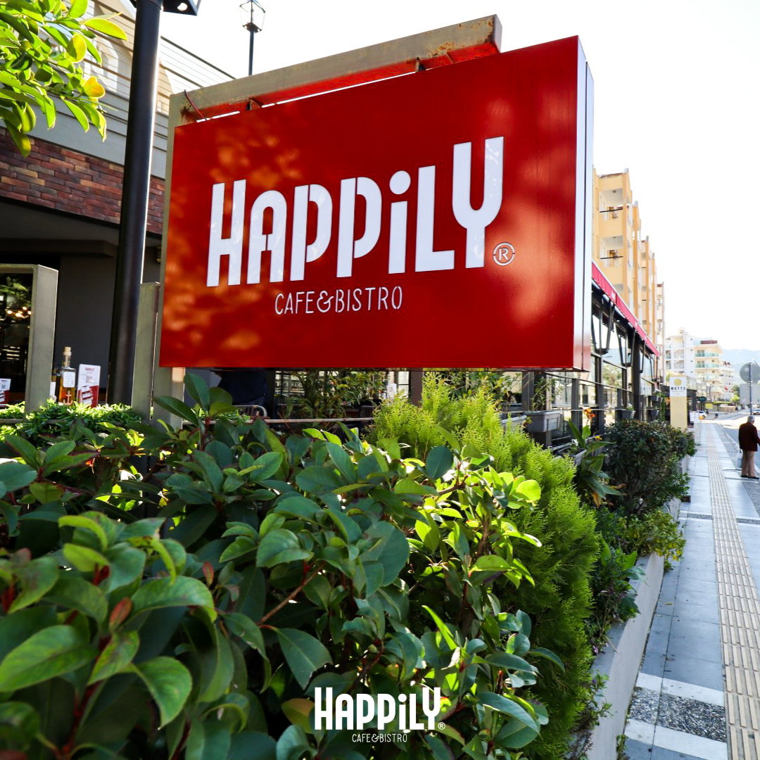 Happily Cafe & Bistro