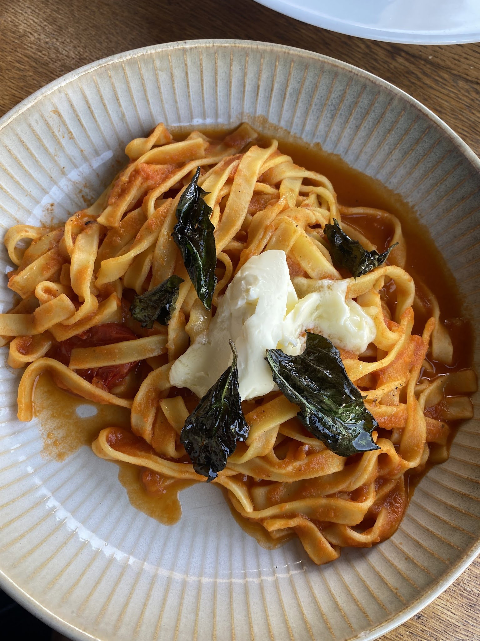 Happily Cafe & Bistro