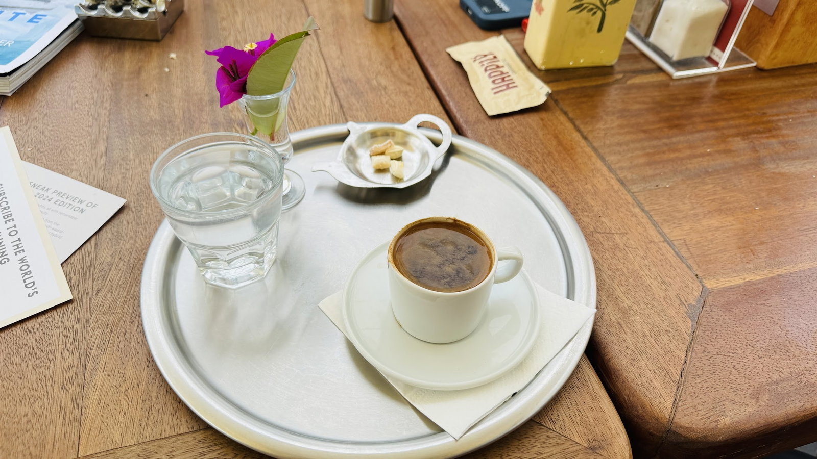 Happily Cafe & Bistro