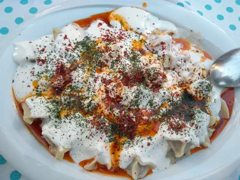 Teyzoş Mantı & Çiğ Börek resimleri