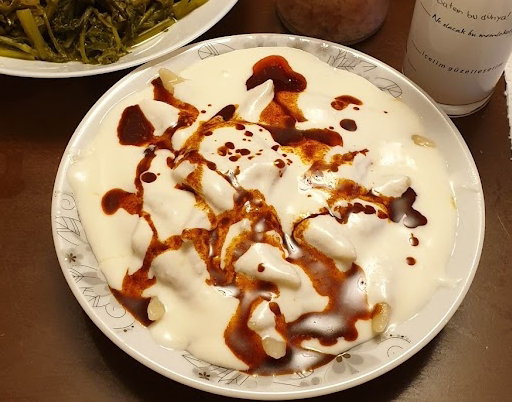 Teyzoş Mantı & Çiğ Börek