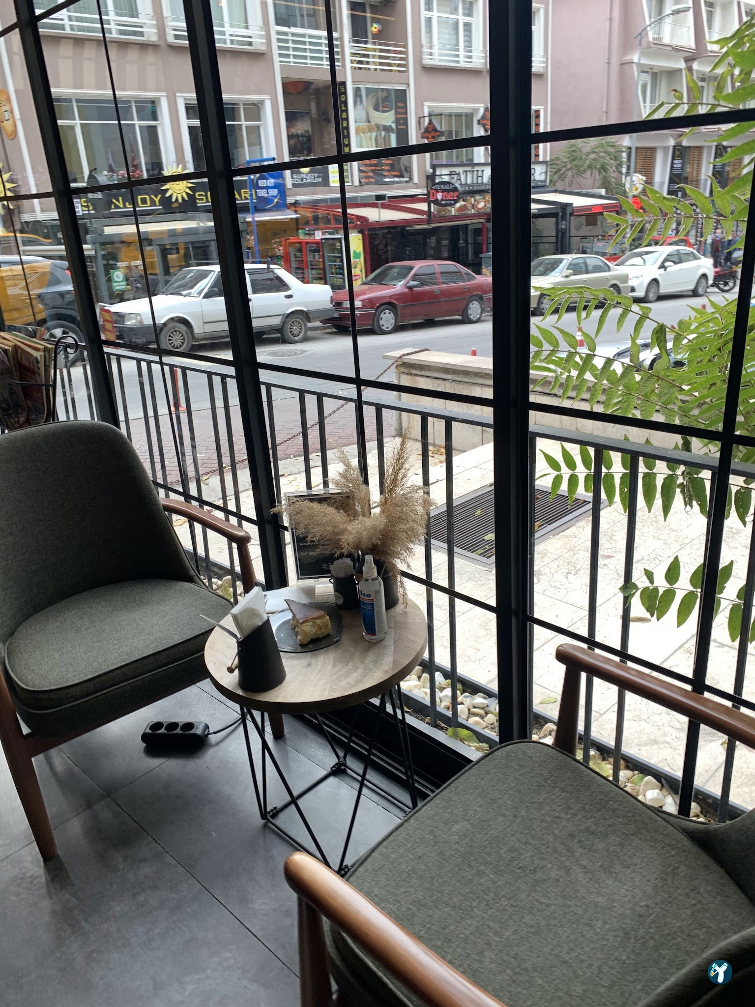 The Cups Coffee House